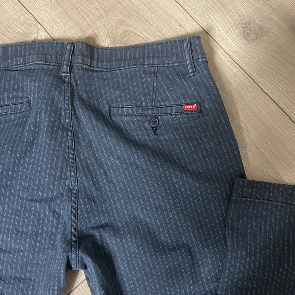 Levi's Black Chinos Classic Straight-Leg - Picture 4 of 5